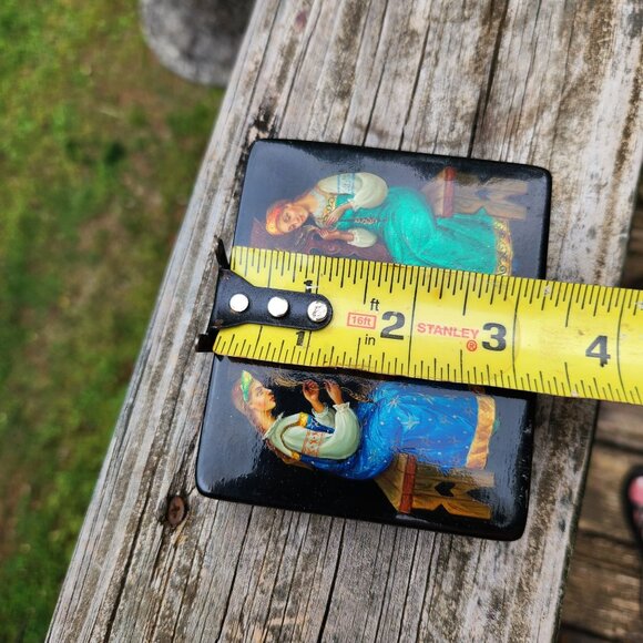 Hand-Painted one of a kind Rare Fredoskino Lacquer Box 1983 Signed Russian Folk - Picture 3 of 12